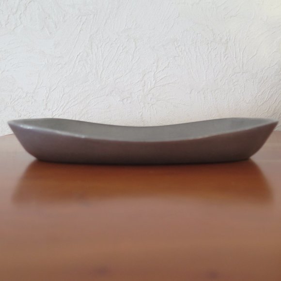 Unique Finish, Wilton Armetale Serving Bread Tray - Picture 7 of 7